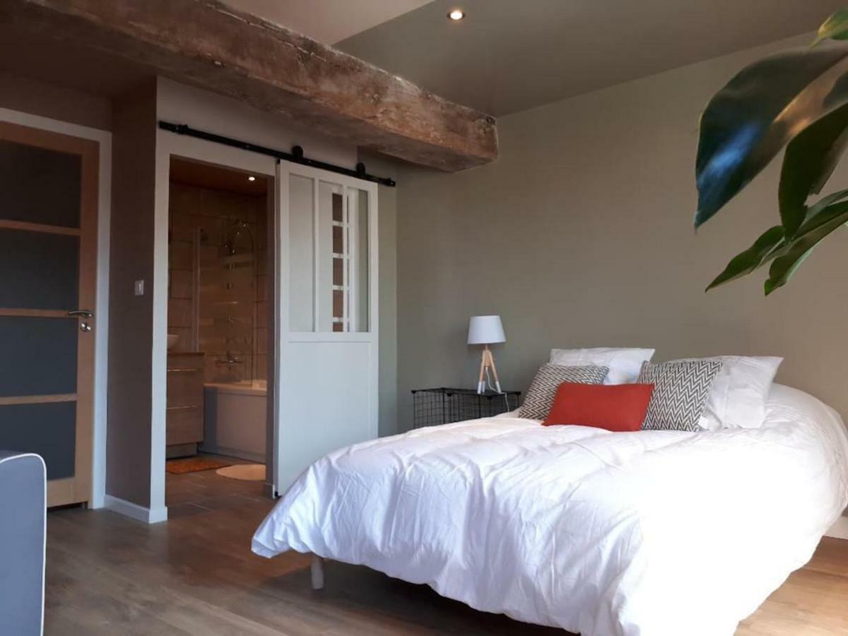 Logement Artiste Entier Centre Village Vermenton Exterior foto